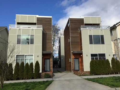 Detached Cluster home seattle